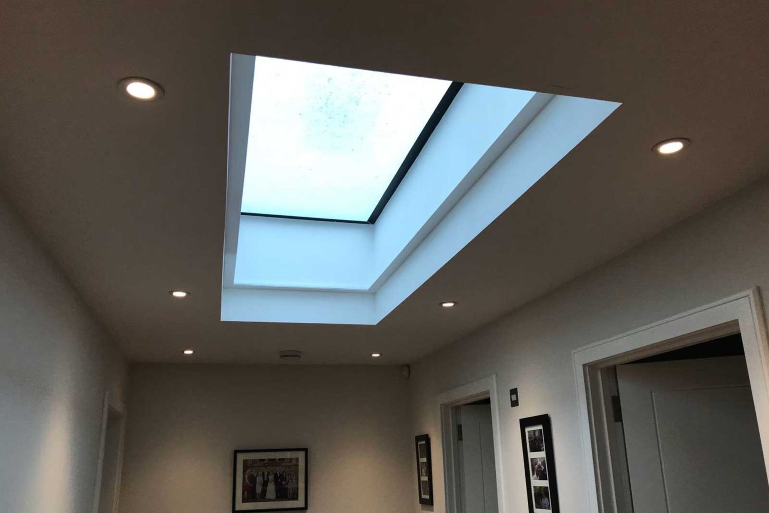 electric-skylight-blinds-interior-image-2